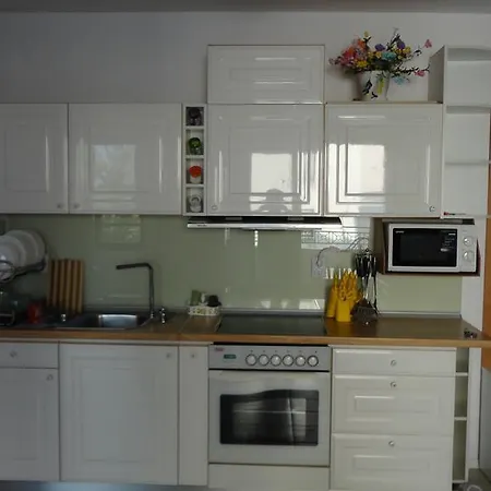 Apartment In Kavatsi *